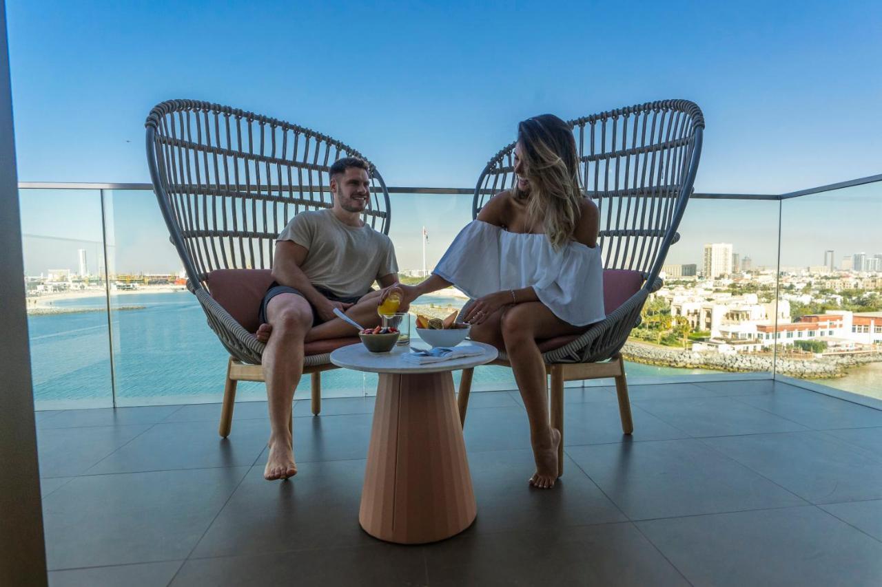 Hyatt Centric Jumeirah دبي المظهر الخارجي الصورة View from the balcony of a suite at the Hilton Tel Aviv