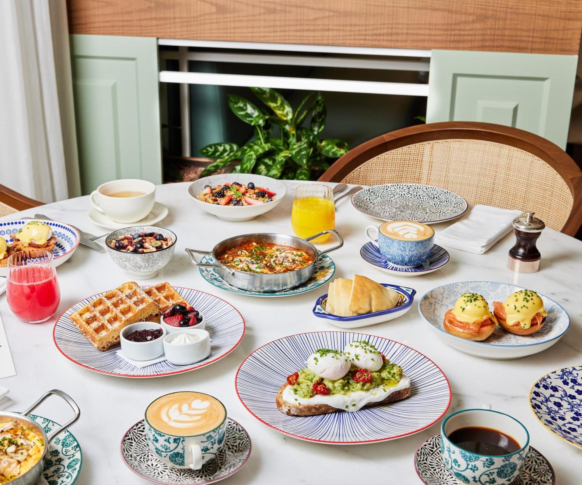 Hyatt Centric Jumeirah دبي المظهر الخارجي الصورة A selection of dishes from the menu at the restaurant